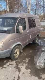 Грузовой фургон ГАЗ 2752.
